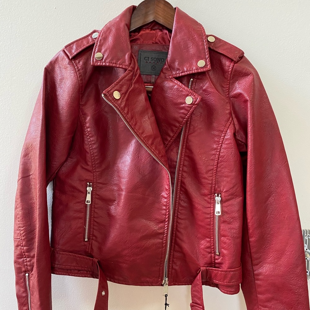 Women’s leather jacket